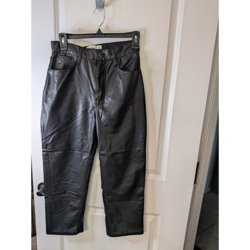 Abercrombie & Fitch Black Vegan Leather Ultra High Rise Ankle Straight Pants 6XS